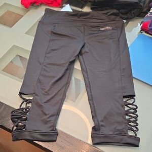 Ellen Tracy Black Cropped Leggings with Lattice Side Detail